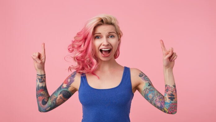 Tatuagem no braço feminina: 20 inspirações para convencer a fazer a sua sem medo